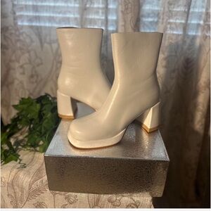Platform boots white